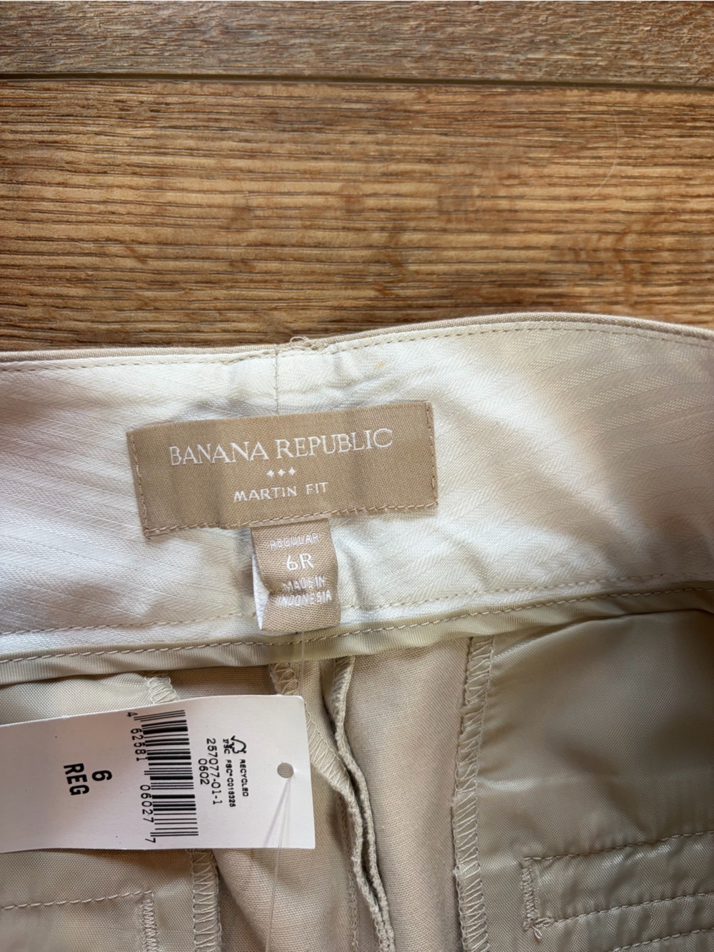 Banana Republic Martin Fit mid-rise straight-leg dress pants - Picture 7 of 9